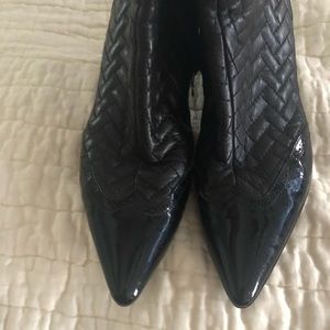 Bally of Switzerland wingtip black women’s boots